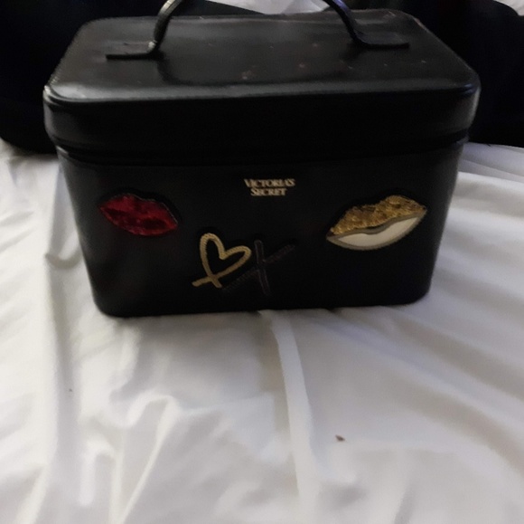 Carry case - Picture 1 of 2